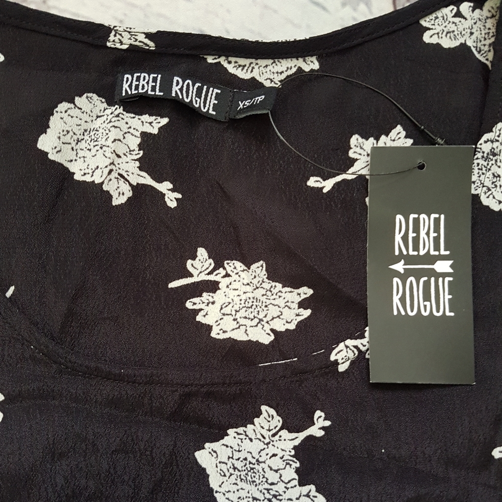 Rebel Rouge Dress - Picture 2 of 7